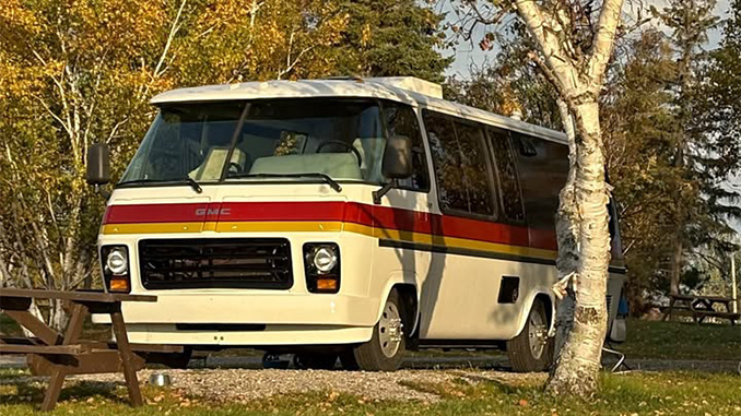 1973 GMC Glacier 26FT in Rideau Lakes, ON